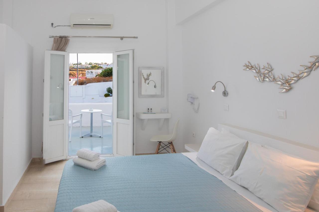 Evas House Hotel Fira  Bagian luar foto