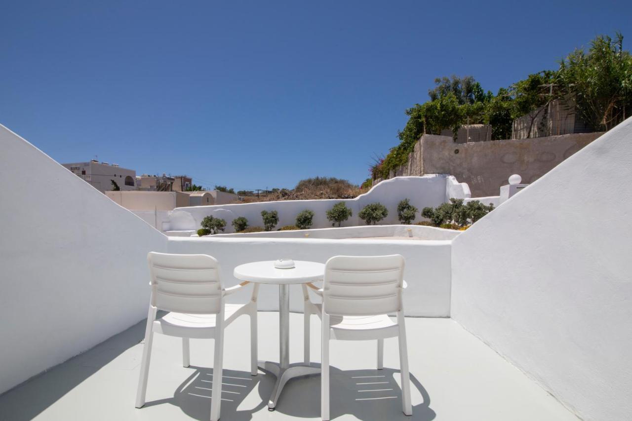 Evas House Hotel Fira  Bagian luar foto