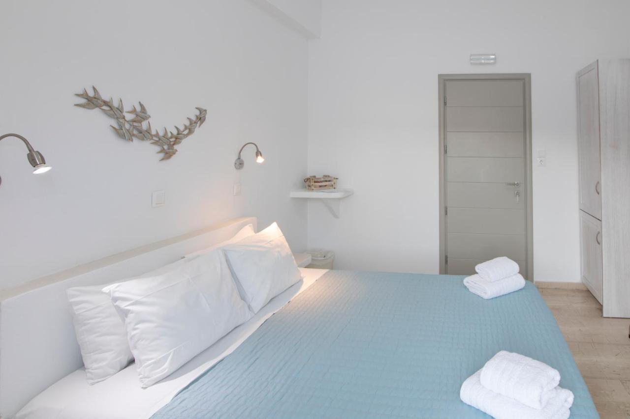 Evas House Hotel Fira  Bagian luar foto